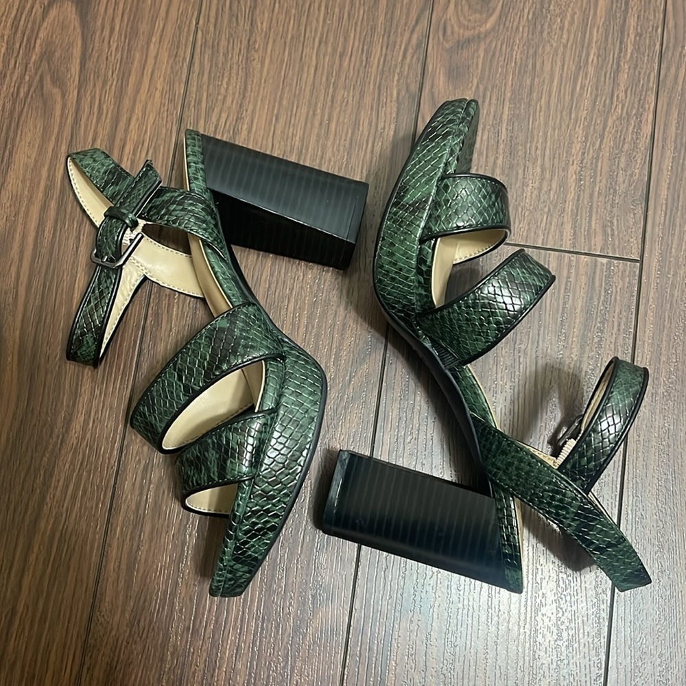 Naturalizer Kamela Ankle Strap Sandals Size 6 - Picture 6 of 10